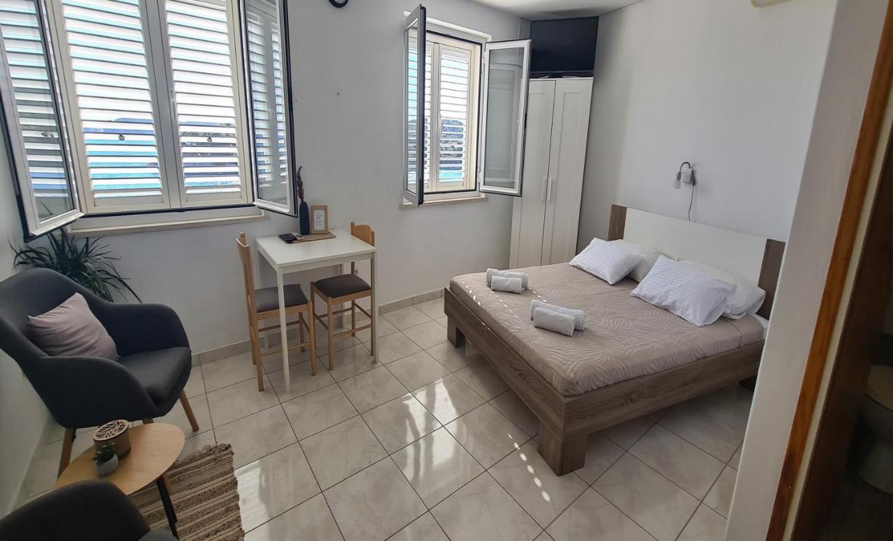 Apartmani Matea Zaton  Eksteriør bilde