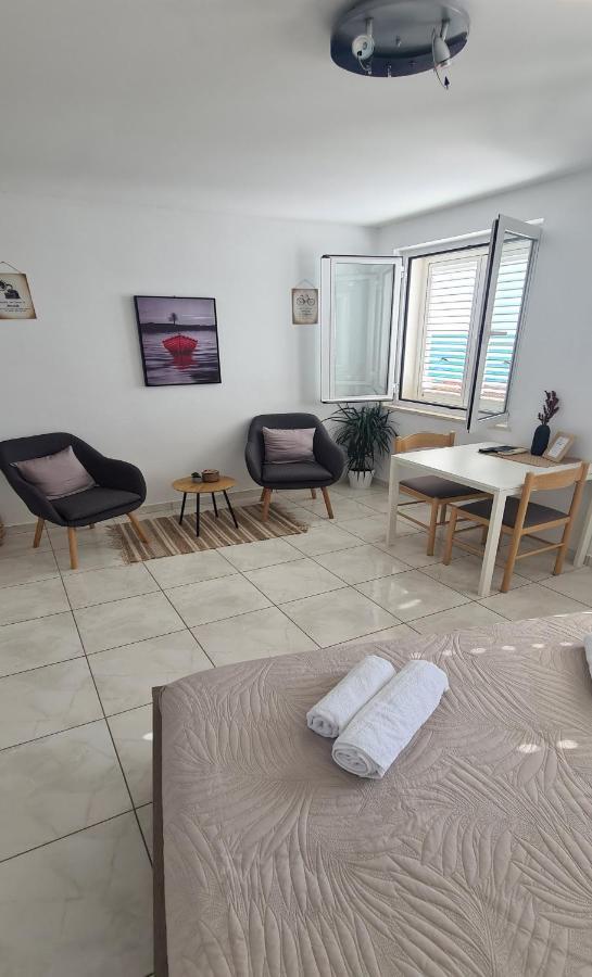 Apartmani Matea Zaton  Eksteriør bilde